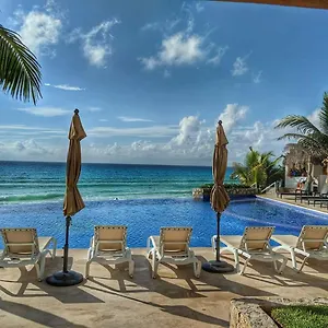 Cozy And Modern Cancun